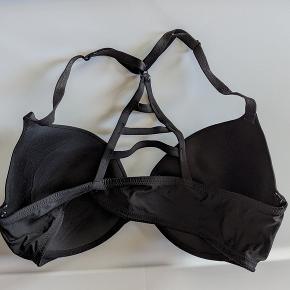 Victoria Secret Bra - Picture 2 of 3